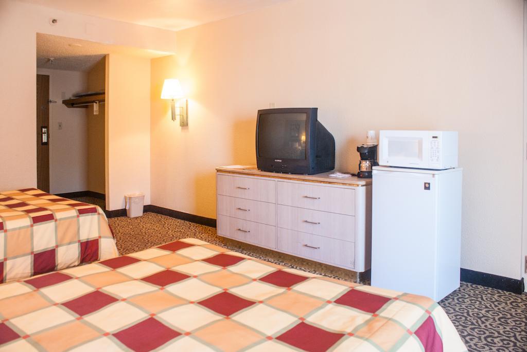 Red Lion Hotel Orlando Lake Buena Vista South- Near Disney Kissimmee Exterior photo
